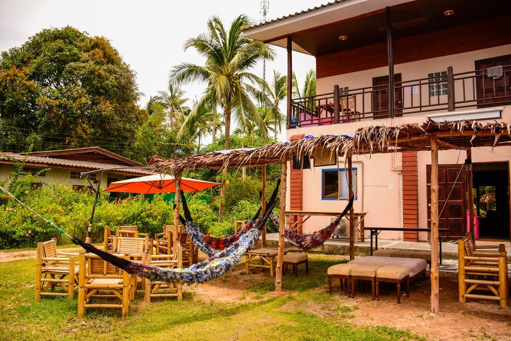 Love Station Hostel Баан Тай Экстерьер фото