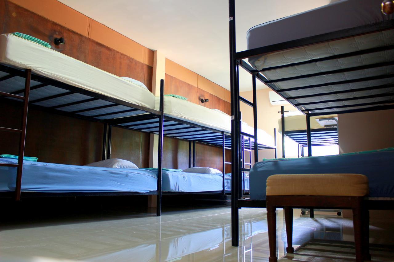 Love Station Hostel Баан Тай Экстерьер фото