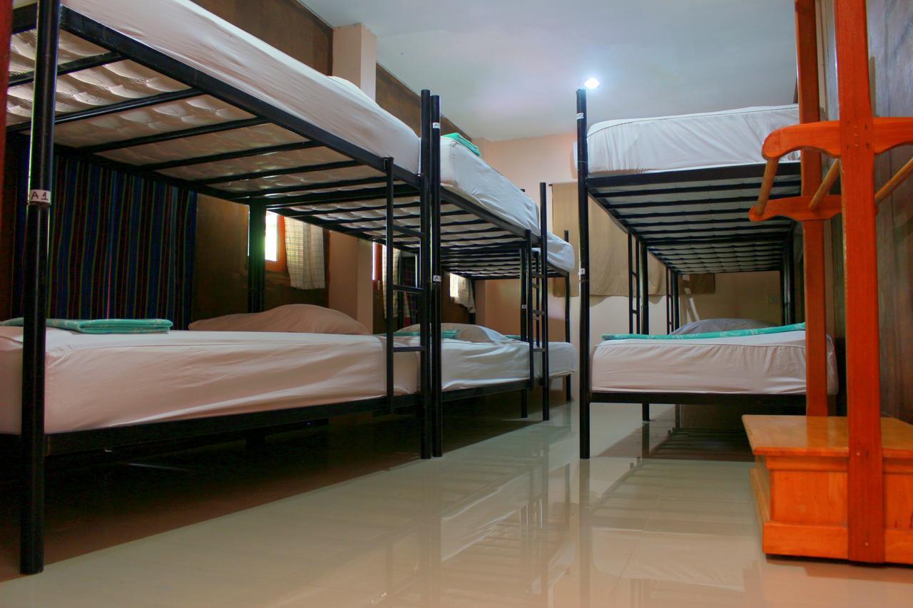 Love Station Hostel Баан Тай Экстерьер фото