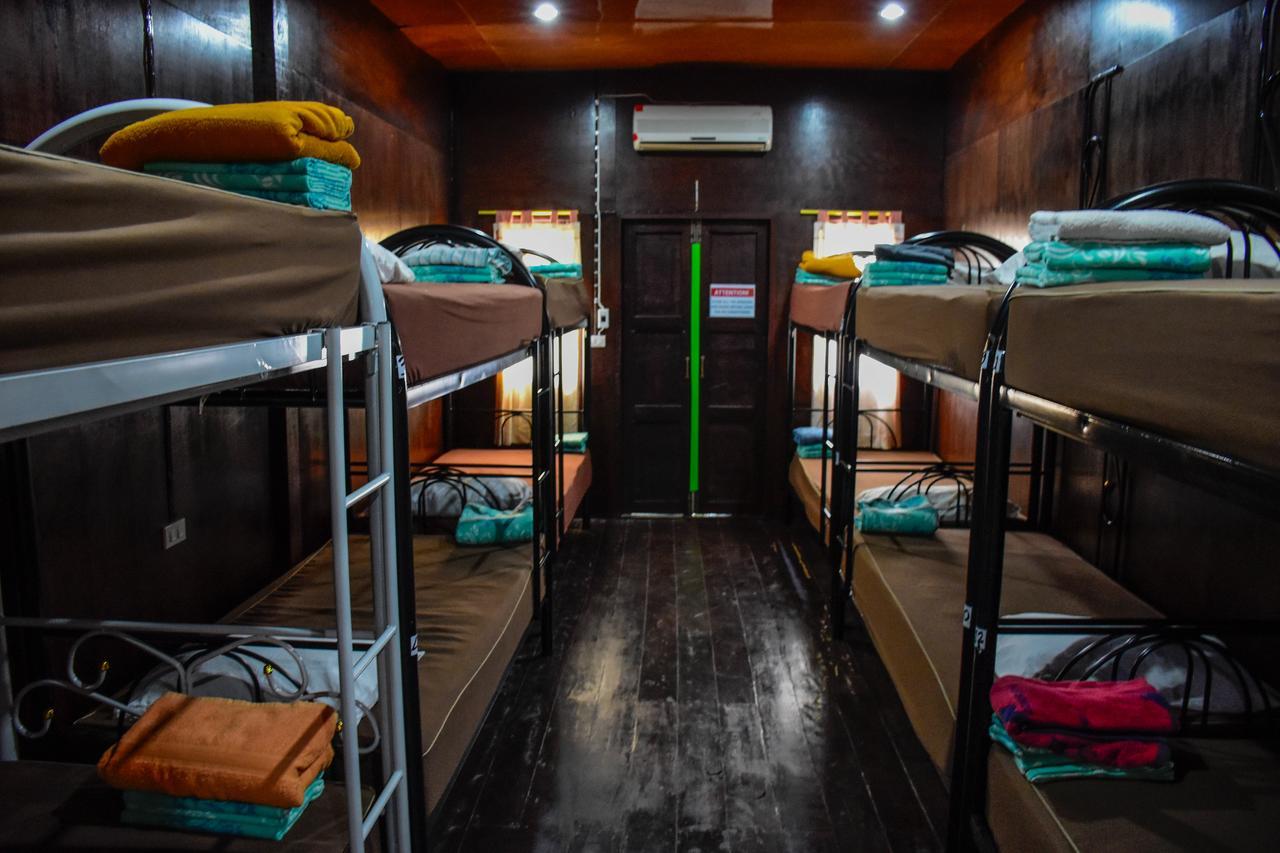 Love Station Hostel Баан Тай Экстерьер фото
