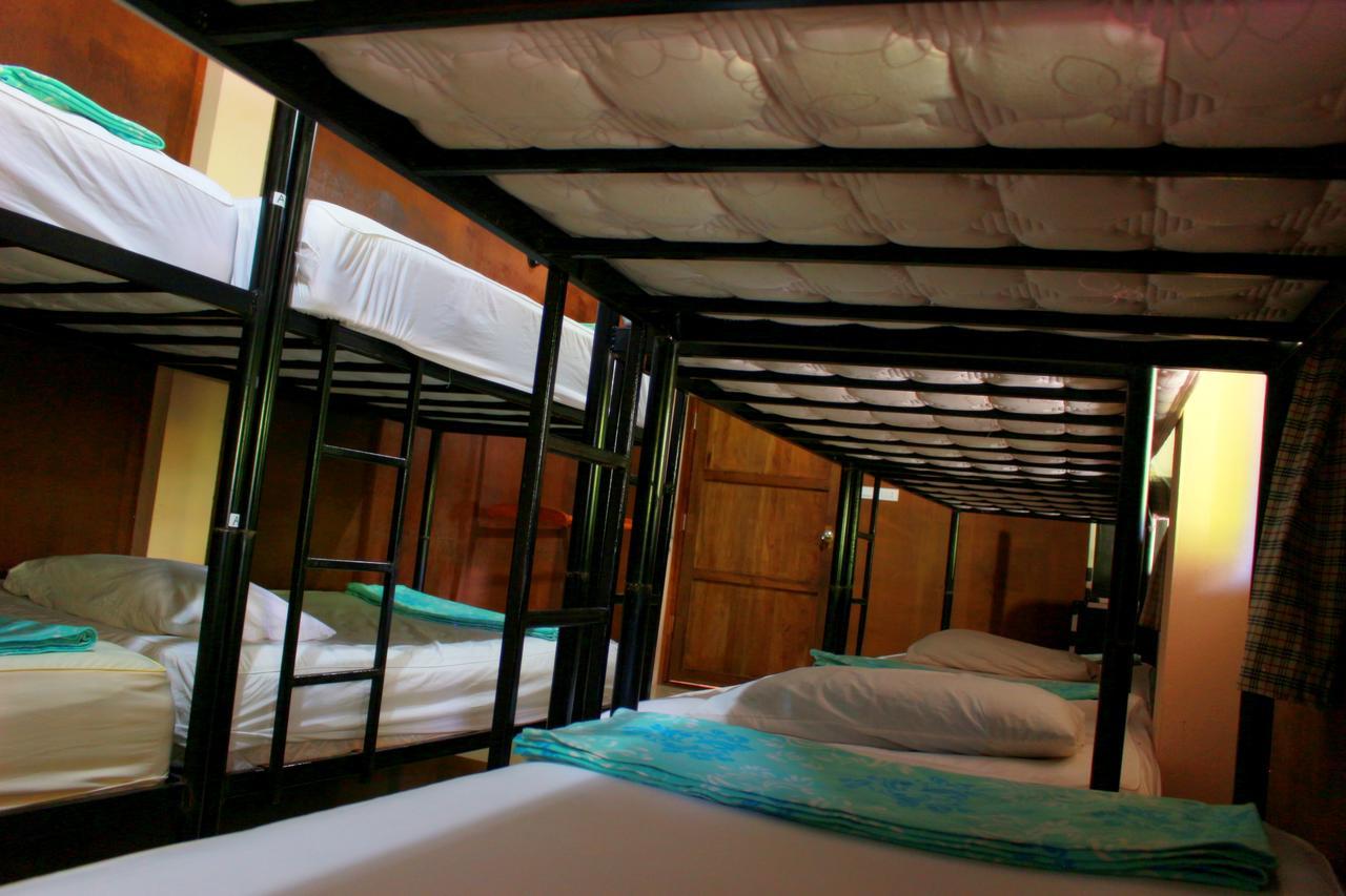 Love Station Hostel Баан Тай Экстерьер фото