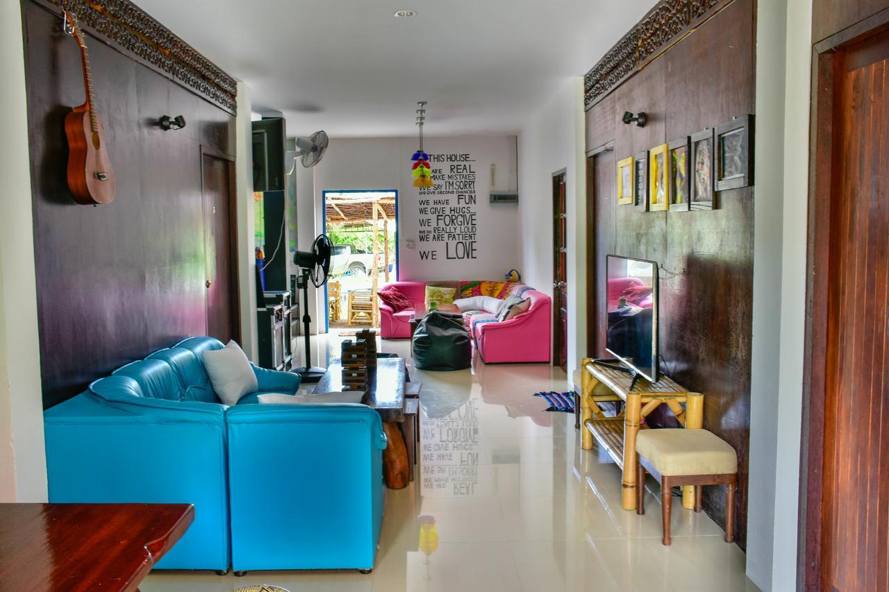 Love Station Hostel Баан Тай Экстерьер фото